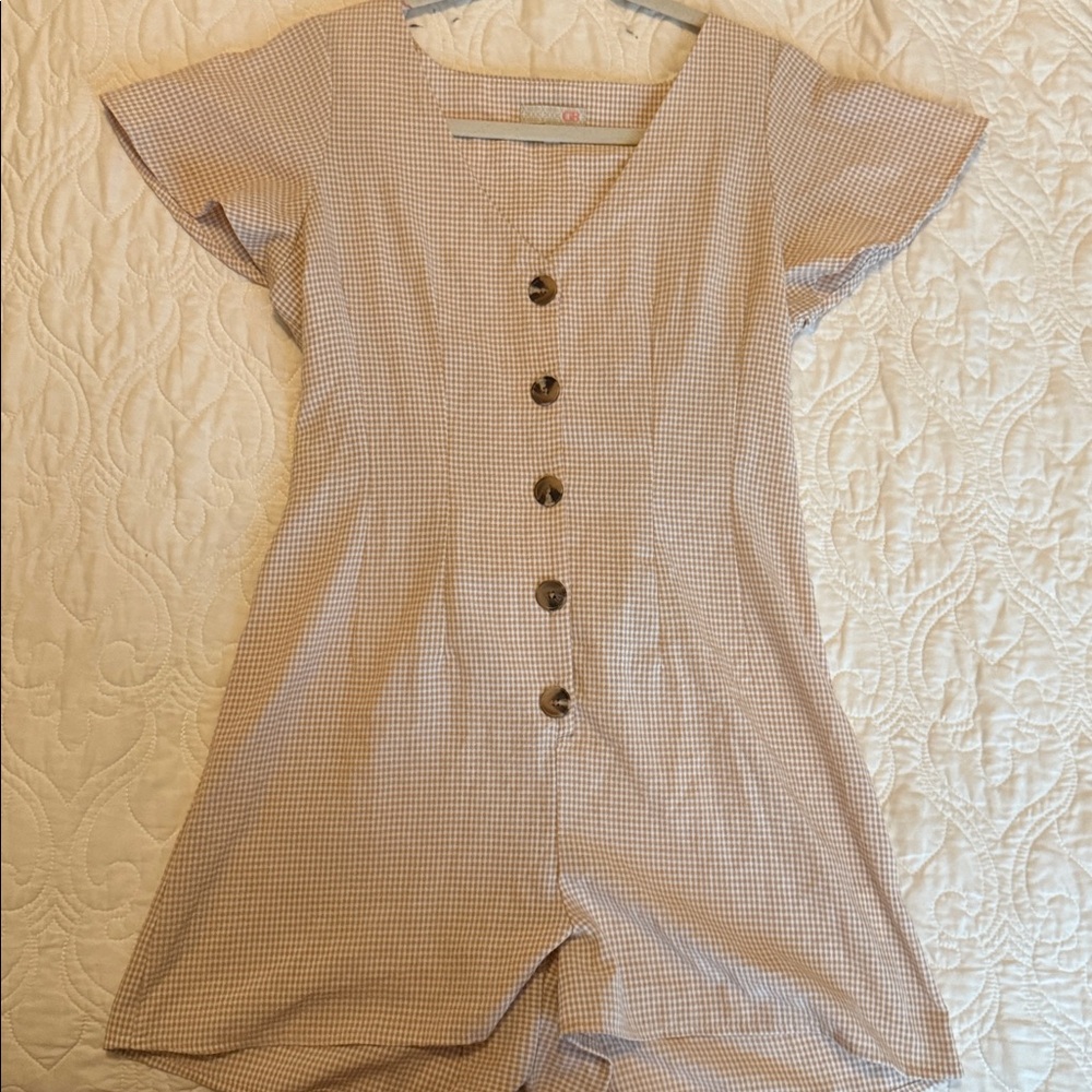 Gianni Bini Checkered Beige Top